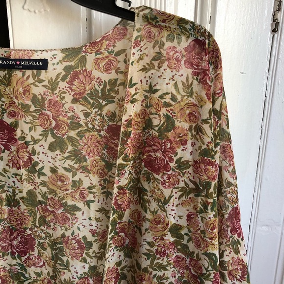 Brandy Melville Kimono - Picture 3 of 4